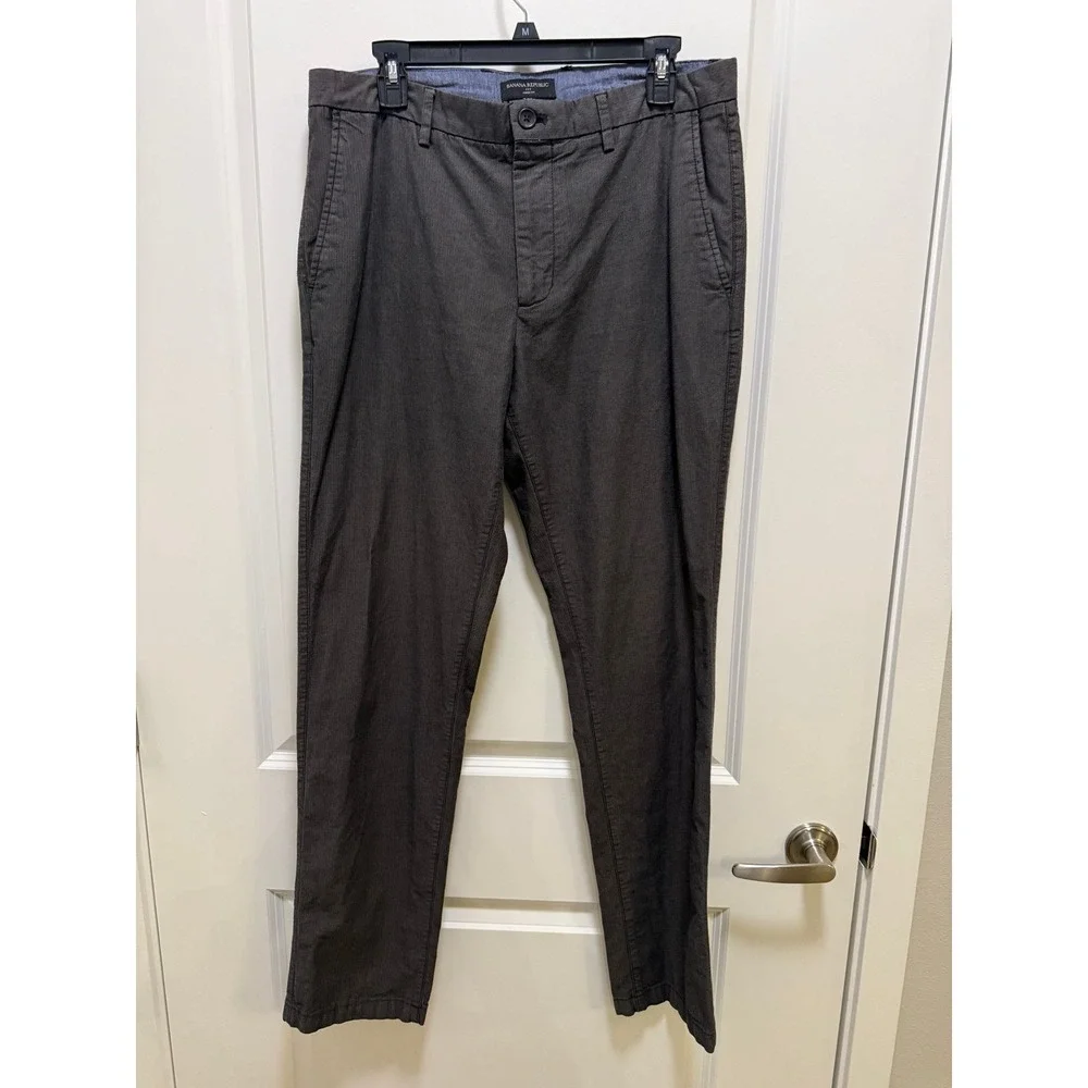 Banana Republic Aiden Fit Mens 34x34 Charcoal Gray Herringbone Chino Pants